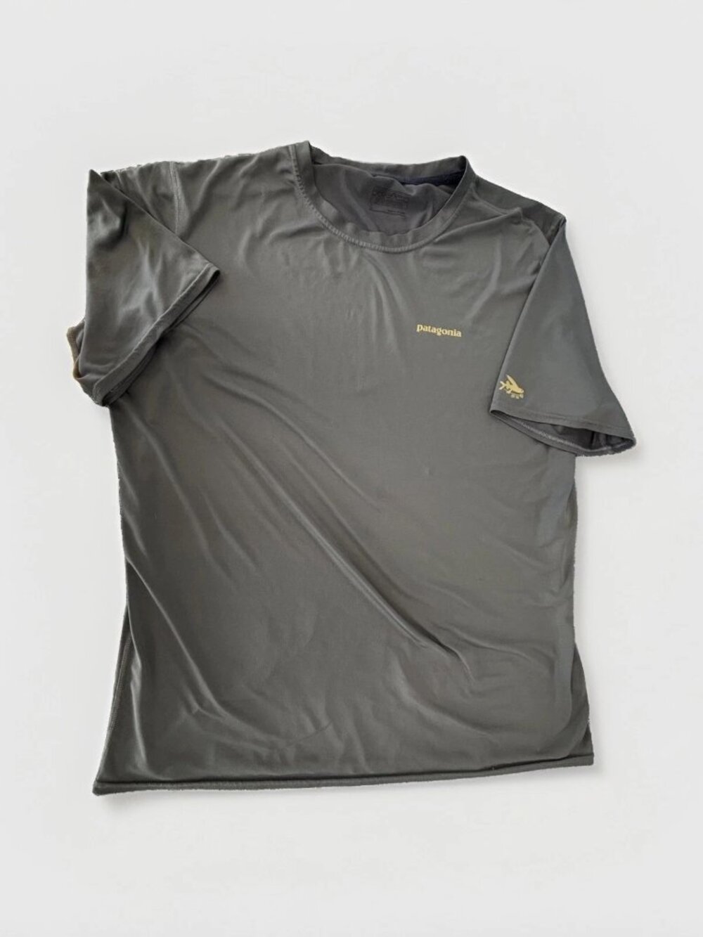 Patagonia Shirt Mens L Gray UPF 50 Lightweight Sun Protection Hiking Fishing